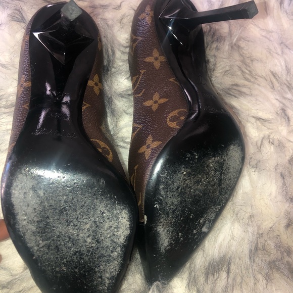 Louis Vuitton Fetish Pump - Picture 4 of 8